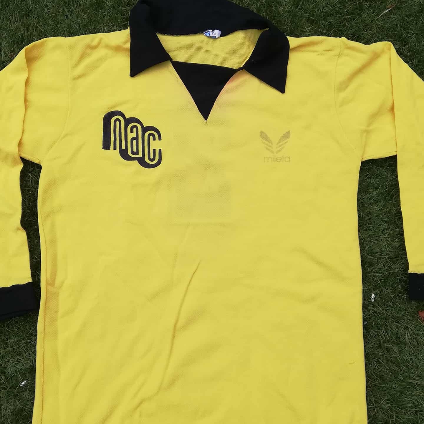 NAC Breda thuisshirt 1976-1977 - 1