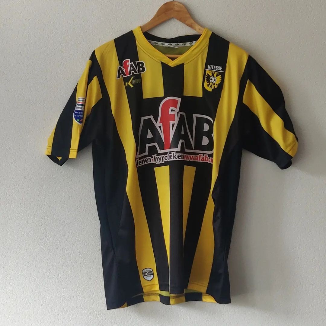 Vitesse thuisshirt 2009-2010 - 1