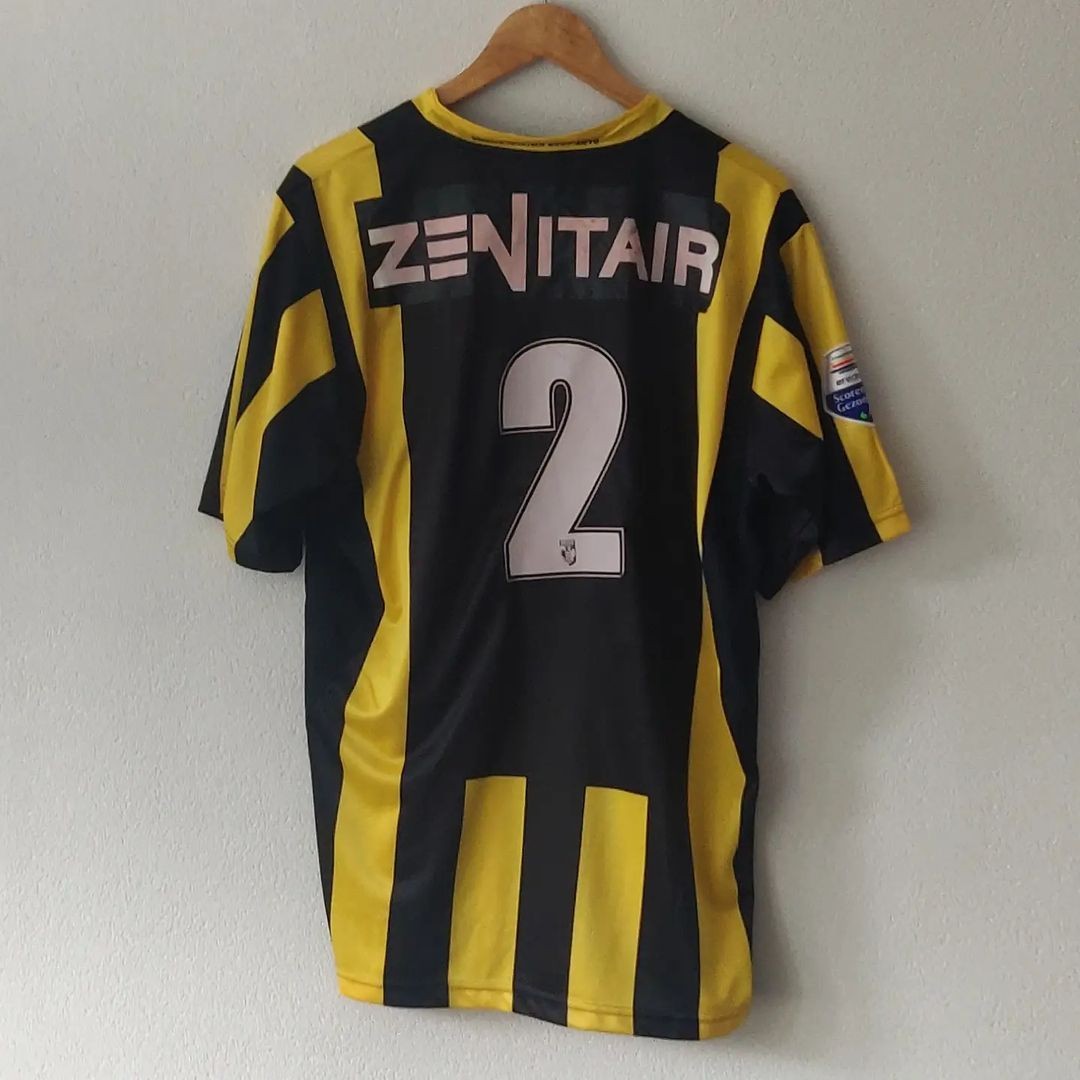 Vitesse thuisshirt 2009-2010 - 2