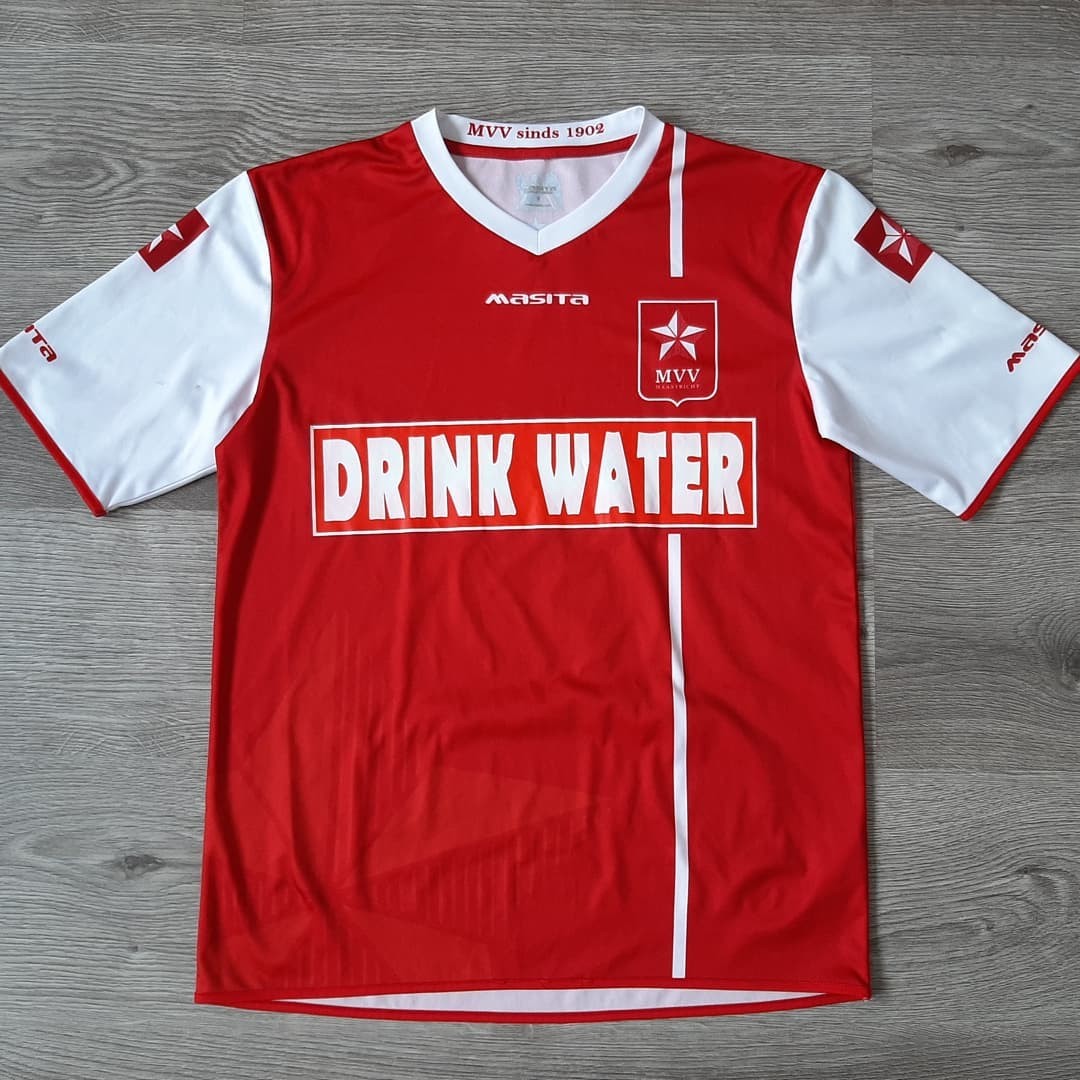 MVV Maastricht thuisshirt 2013-2014 - 1